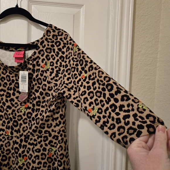 Torrid Leopard Print Ladies Dress with Pops of Color - Picture 5 of 8